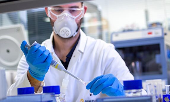 Un sabitario en un laboratorio | Efe