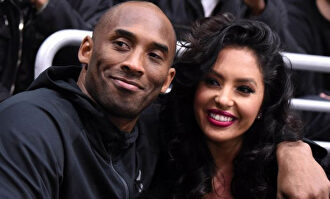 Kobe, junto a su esposa Vanessa | EFE
