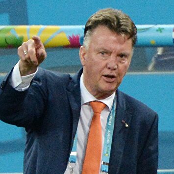 Louis van Gaal, dirigiendo a Países Bajos en el Mundial de Brasil 2014. | Cordon Press