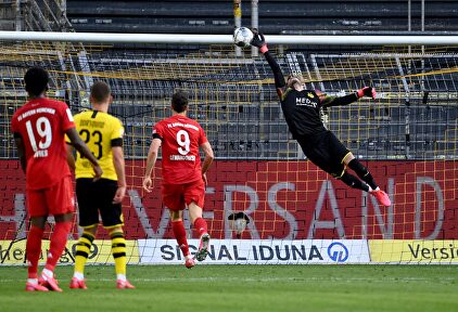 Una genialidad de Kimmich acerca al Bayern a su octava Bundesliga consecutiva
