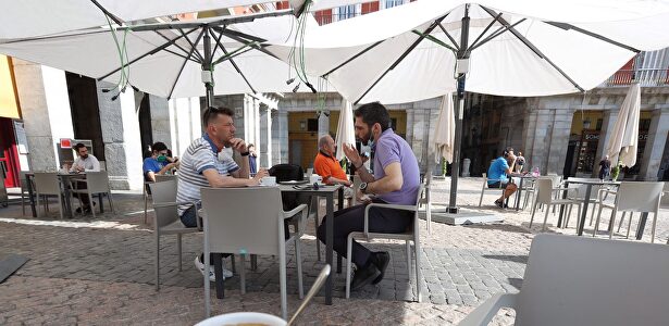 Una de las terrazas de un bar de la Plaza Mayor de Madrid. | EFE