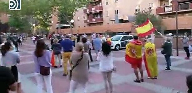 Cientos de personas se reúnen en la Comandancia de Madrid para despedir a Diego Pérez de los Cobos