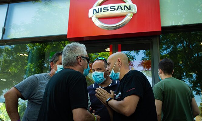 rotesta de trabajadores ante el cierre de Nissan | EFE