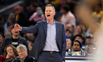 Steve Kerr, técnico de los Warriors, indignado con Donald Trump | EFE