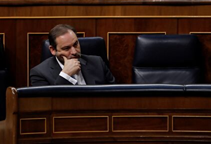 El ministro de Transportes, José Luis Ábalos, en el pleno del Congreso | Pool