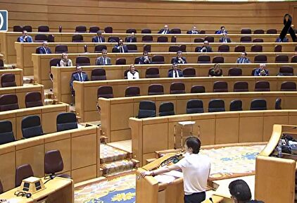 El PP abandona el pleno tras los insultos de Más País y la complicidad de la presidenta del Senado