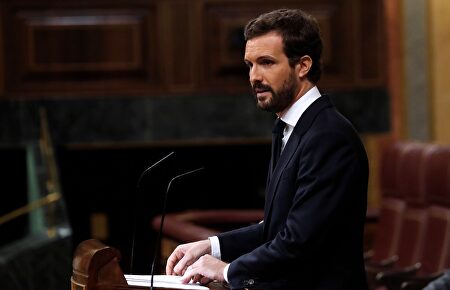 Casado culpa a Sánchez de las "purgas" en la Guardia Civil