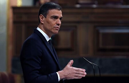 Sánchez, en el Congreso: "Viva el 8-M"