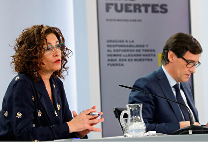 María Jesús Montero y Salvador Illa en la rueda de prensa | EFE