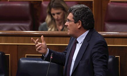 El ministro de Inclusión y Seguridad Social, José Luis Escrivá, este miércoles en el Congreso. | EFE