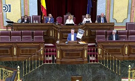 Guillermo Díaz le recuerda a ERC su pasado racista ante la incredulidad de Rufián