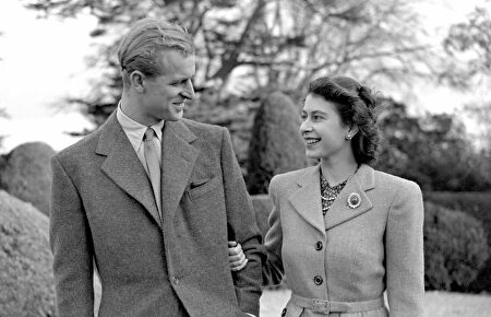 Felipe e Isabel en 1947 | Gtres