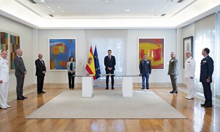 Firma de la Directiva de Defensa Nacional. | Pool Moncloa - Borja Puig de la Bellacasa