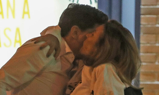 Marta López acompañada de un desconocido amigo | Gtres