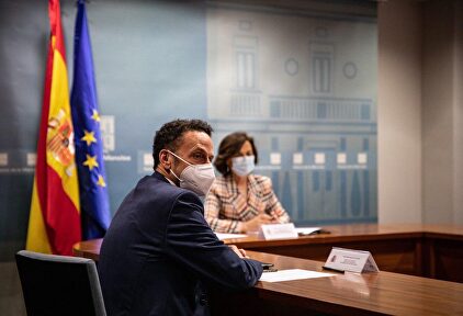 Calvo y Edmundo Bal, durante la reunión de este viernes. | EFE