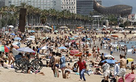 Aspecto de la playa de Sant Sebastián de Barcelona el pasado domingo. | EFE
