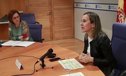 La conselleira de Infraestruturas e Mobilidade, Ethel Vázquez, en rueda de prensa junto a la directora de Augas de Galicia | Conchi Paz