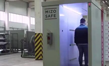 Putin coloca un túnel desinfectante en su residencia para protegerse del coronavirus