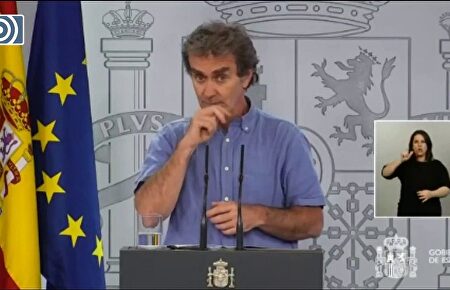 Simón está "preocupado" por el brote de Pekín porque es "un reflejo de lo que podría pasar en cualquier país"