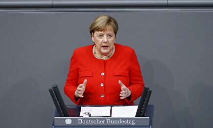 La canciller alemana, Angela Merkel, este jueves en el Bundestag | EFE