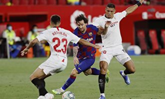 Leo Messi, en acción durante el Sevilla-Barcelona del pasado viernes. | EFE