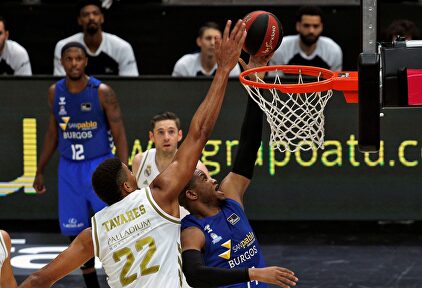 El San Pablo Burgos superó, por primera vez en su historia, al Real Madrid | EFE