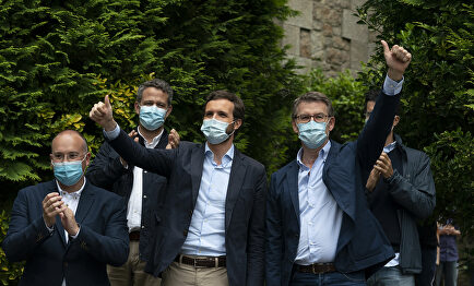 Pablo Casado, junto a Alberto Núñez-Feijóo, en la presentación de candidatos Elecciones Gallegas. | David Mudarra (PP)