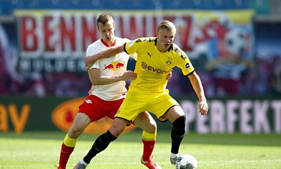 Haaland y Lewandowski son imparables y logran otro doblete cada uno