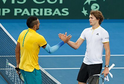 Nick Kyrgios saluda a Alexander Zverev tras un partido del Abierto de Australia en 2018. | Cordon Press
