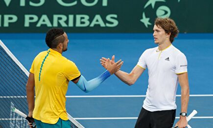 Nick Kyrgios saluda a Alexander Zverev tras un partido del Abierto de Australia en 2018. | Cordon Press