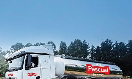 Camión de reparto de Pascual con la nueva imagen del plan estratégico | Europa Press