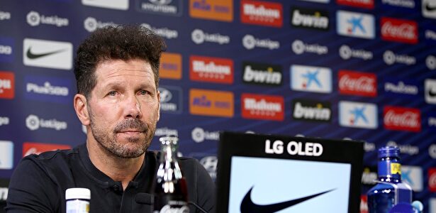 Diego Pablo Simeone, en rueda de prensa antes del Barcelona-Atlético de este martes en el Camp Nou. | EFE