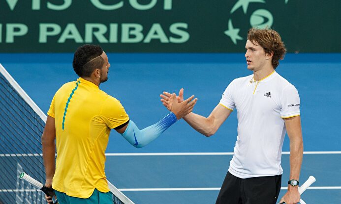 Nick Kyrgios saluda a Alexander Zverev tras un partido del Abierto de Australia en 2018. | Cordon Press
