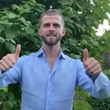 Pjanic ya habla catalán tras fichar por el Barcelona