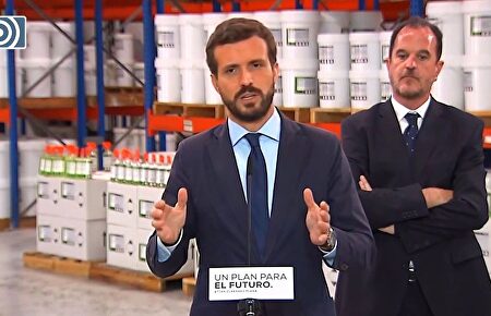 Casado denuncia el "sectarismo" del PSOE que "atenta contra la libertad de las familias"