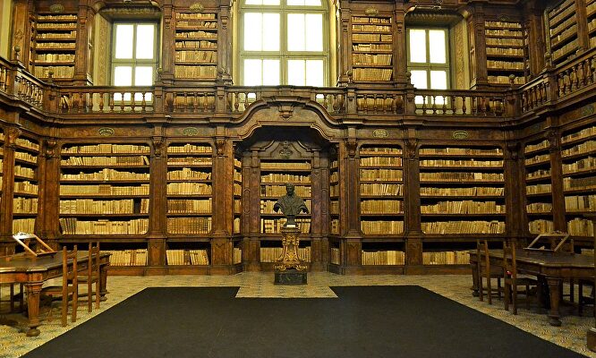 Biblioteca Girolamini | Wikipedia