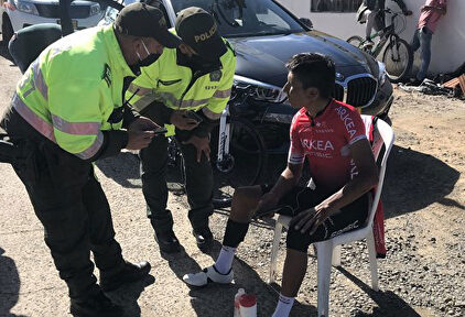Tremendo susto el que se llevó Nairo Quintana | EFE