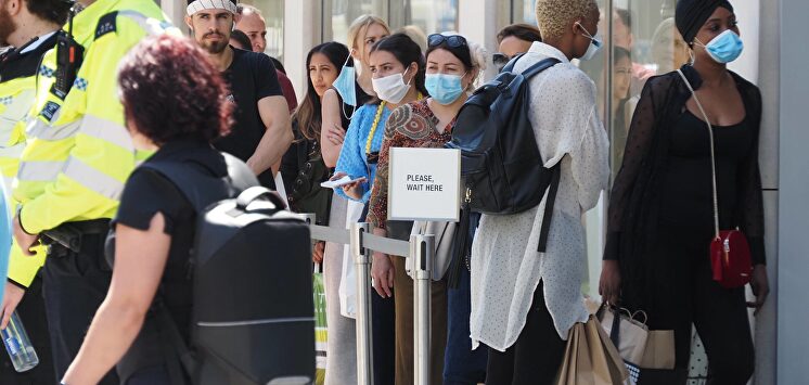 Colas en Zara | Cordon Press