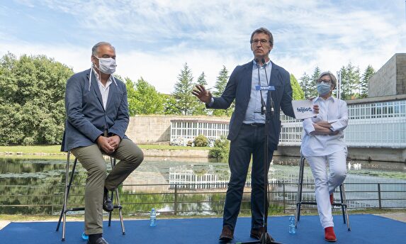 El PP de Galicia promete austeridad, revisar gasto y reducir burocracia