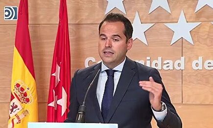 La Comunidad de Madrid repartirá dos mascarillas FFp2 a los mayores de 65 años