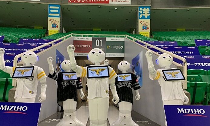Robots como espectadores, la última idea para paliar la falta de público en las gradas | Agencias