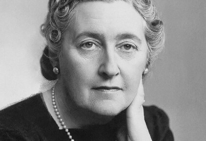 La escritora Agatha Christie | Wikipedia