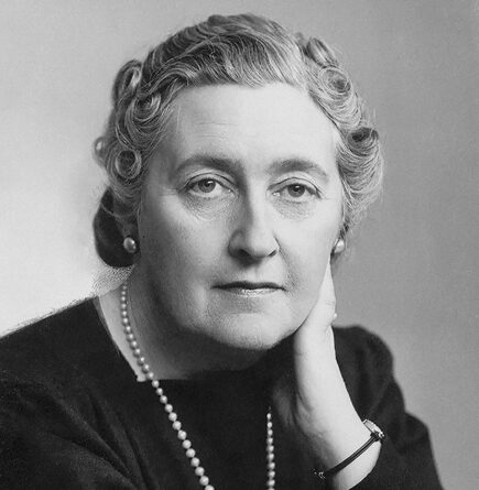 La escritora Agatha Christie | Wikipedia