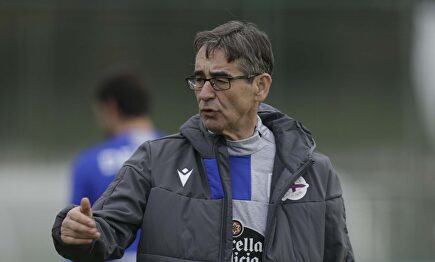 La tremenda rajada de Fernando Vázquez contra el colectivo arbitral y la utilización del VAR