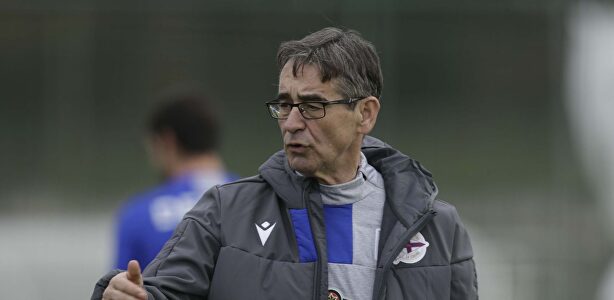 Fernando Vázquez deberá apretar a sus pupilos para no caer en el infierno de Segunda B | EFE