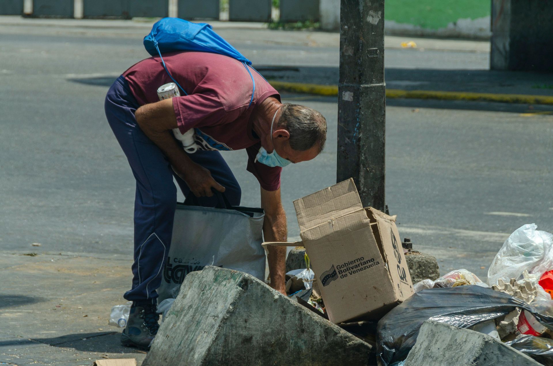 Venezuela ya está al nivel de los países más pobres de África: 0,63  céntimos y una comida para pasar el día - Libre Mercado