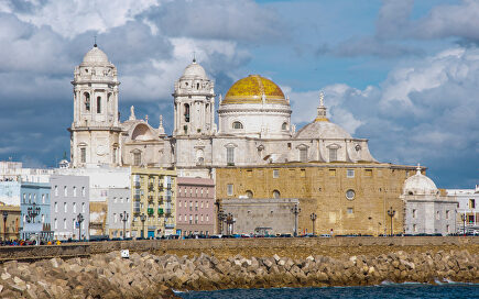 Diez rincones de la ciudad de Cádiz y cinco lugares imprescindibles de su costa hasta Tarifa