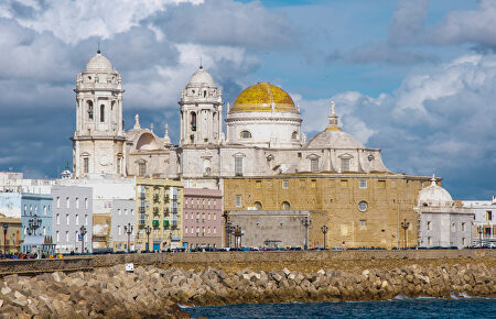 Diez rincones de la ciudad de Cádiz y cinco lugares imprescindibles de su costa hasta Tarifa