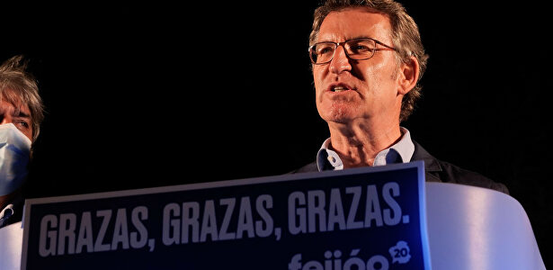 Alberto Núñez Feijóo, valora los buenos resultados obtenidos por su formación en las elecciones gallegas | César Arxina / Europa Press