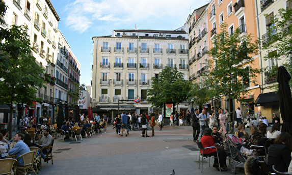 Plaza de Chueca, Madrid | Alamy